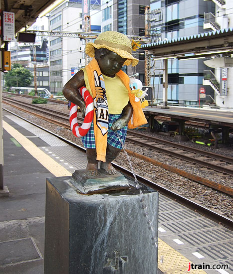 Hamamatsucho Statue 2