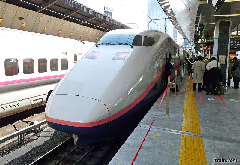 E1 Loading At Tokyo