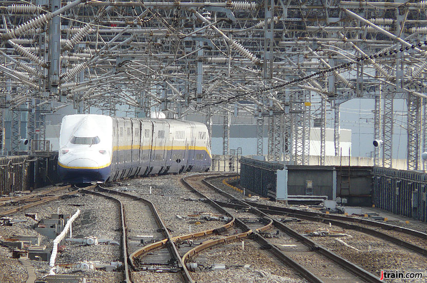 E4 Leaving Omiya