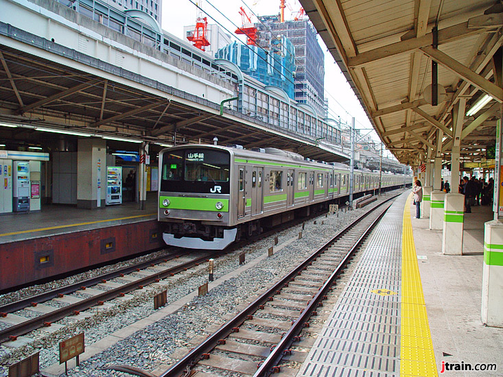 Tokyo Station Curve